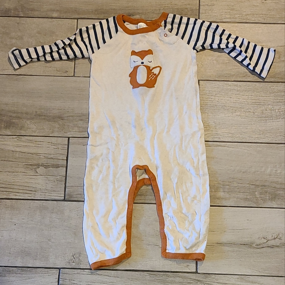 🦔Nordstrom Baby fox one piece Sleeper 🌻